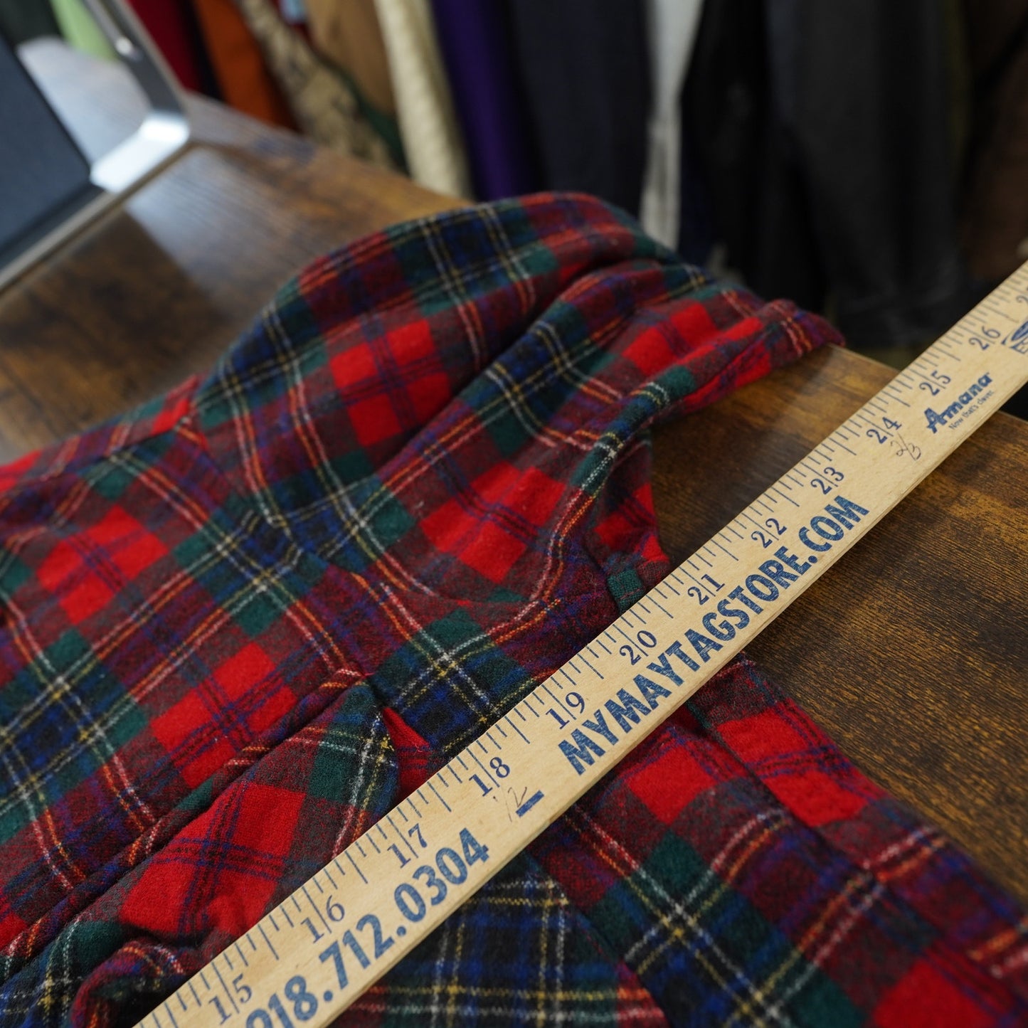 (M) Vintage Pendelton 100% Wool Flannel Button Up Men's M Red Royal Stewart Tartan