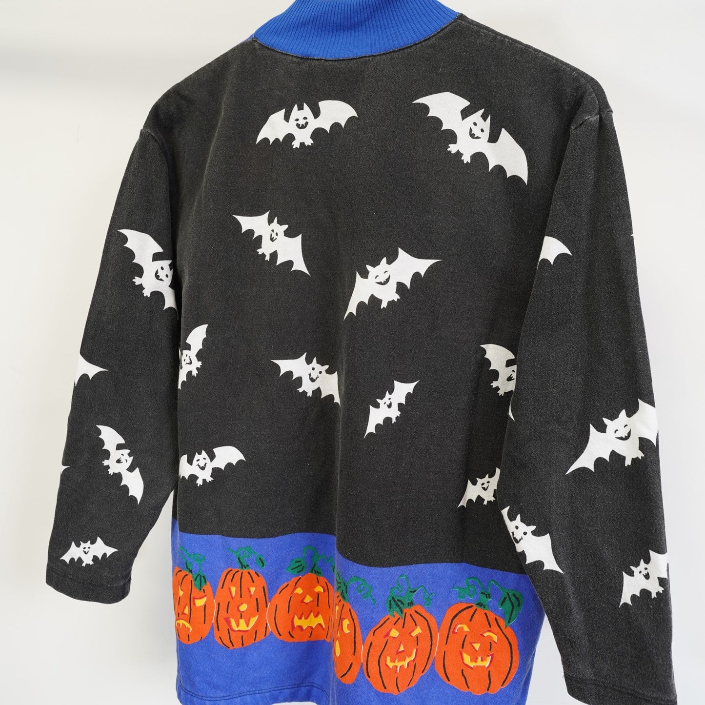 (Women's M) Vintage 90s Halloween Spooky Sweater Women's M Bats Cats Ghosts Pumpkins Spumoni