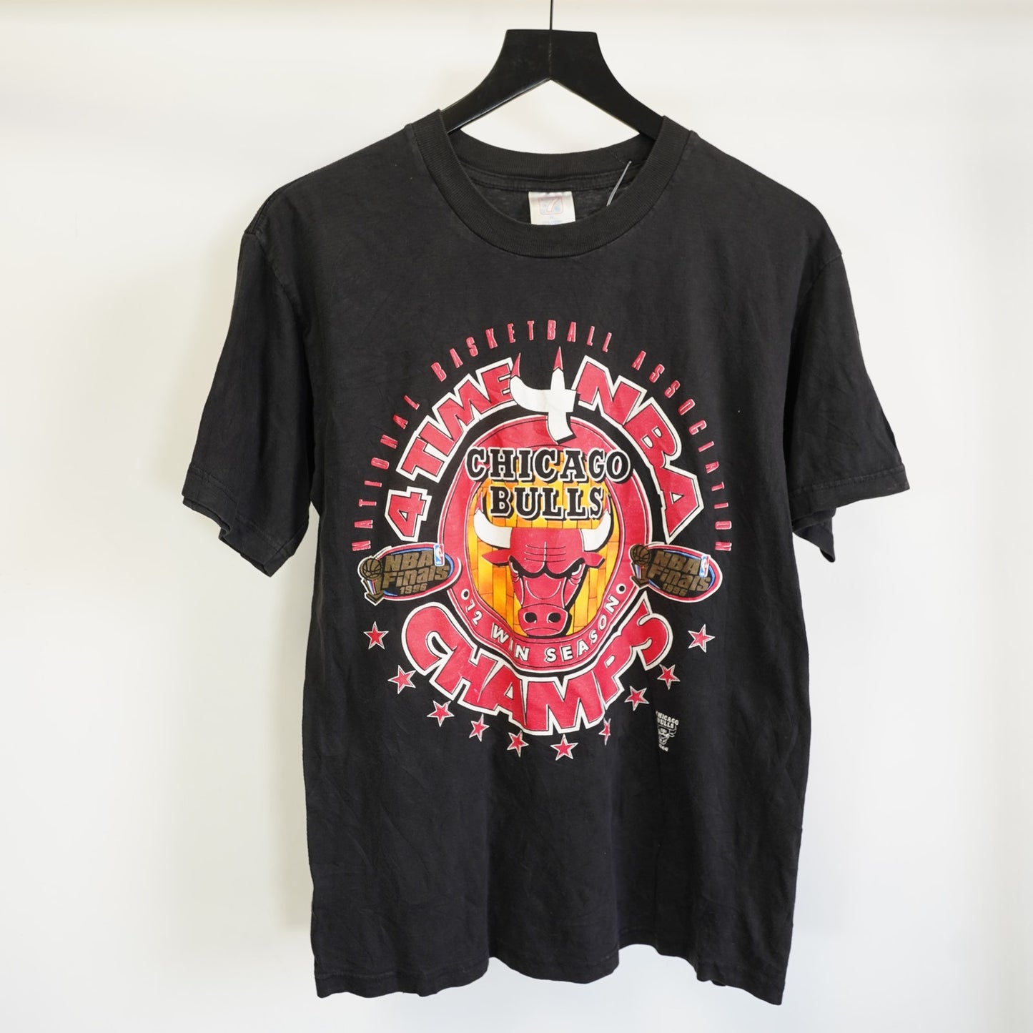 (M) Vintage Chicago Bulls Logo 7 1996 World Champs T-Shirt Men's M Black