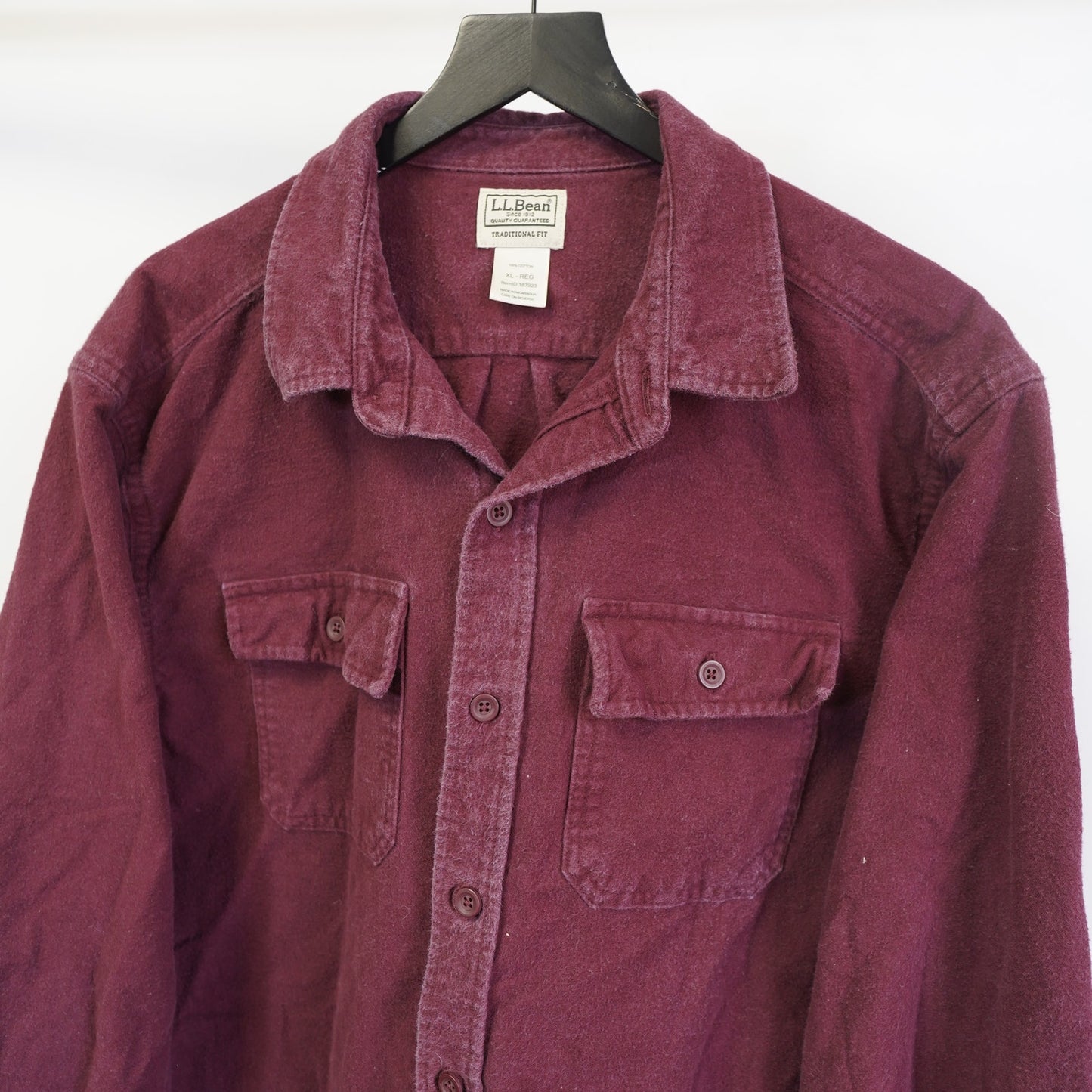 (XL) LL Bean Chamois Heavy Button Down Shirt Men's Large Burgundy Red Traditional Fit