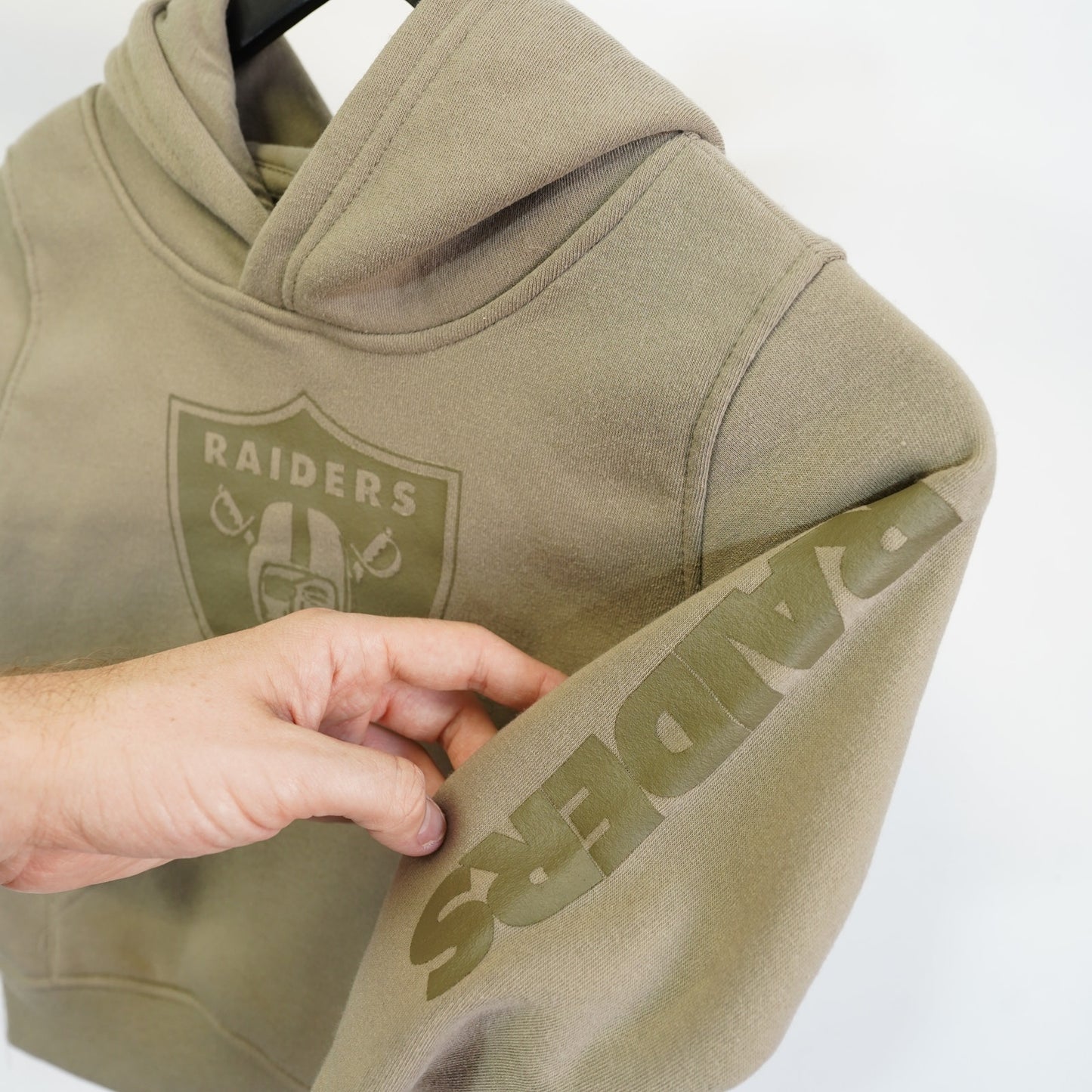 (Kids Sz. 4) Las Vegas Raiders Hoodie Kids Size 4 Tan Military NFL Football Salute to Service