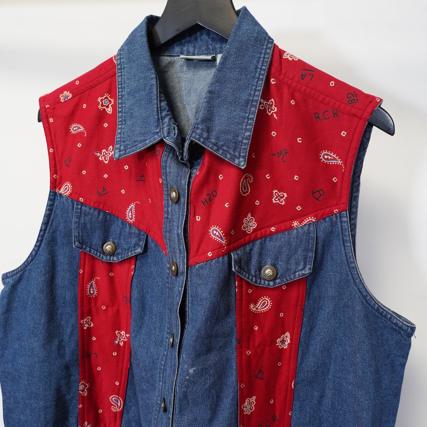 (Women's XL) Vintage Western Paisley & Denim 90s Cowgirl Vest Women's XL Red Blue Rodeo