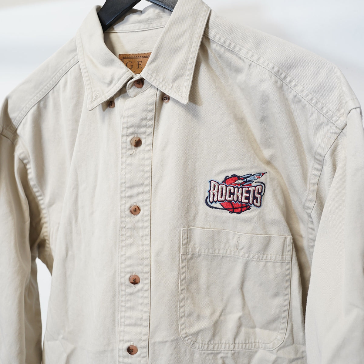 (XL) Vintage 90s Houston Rockets Embroidered Button Up Shirt Men's XL Cream 90s