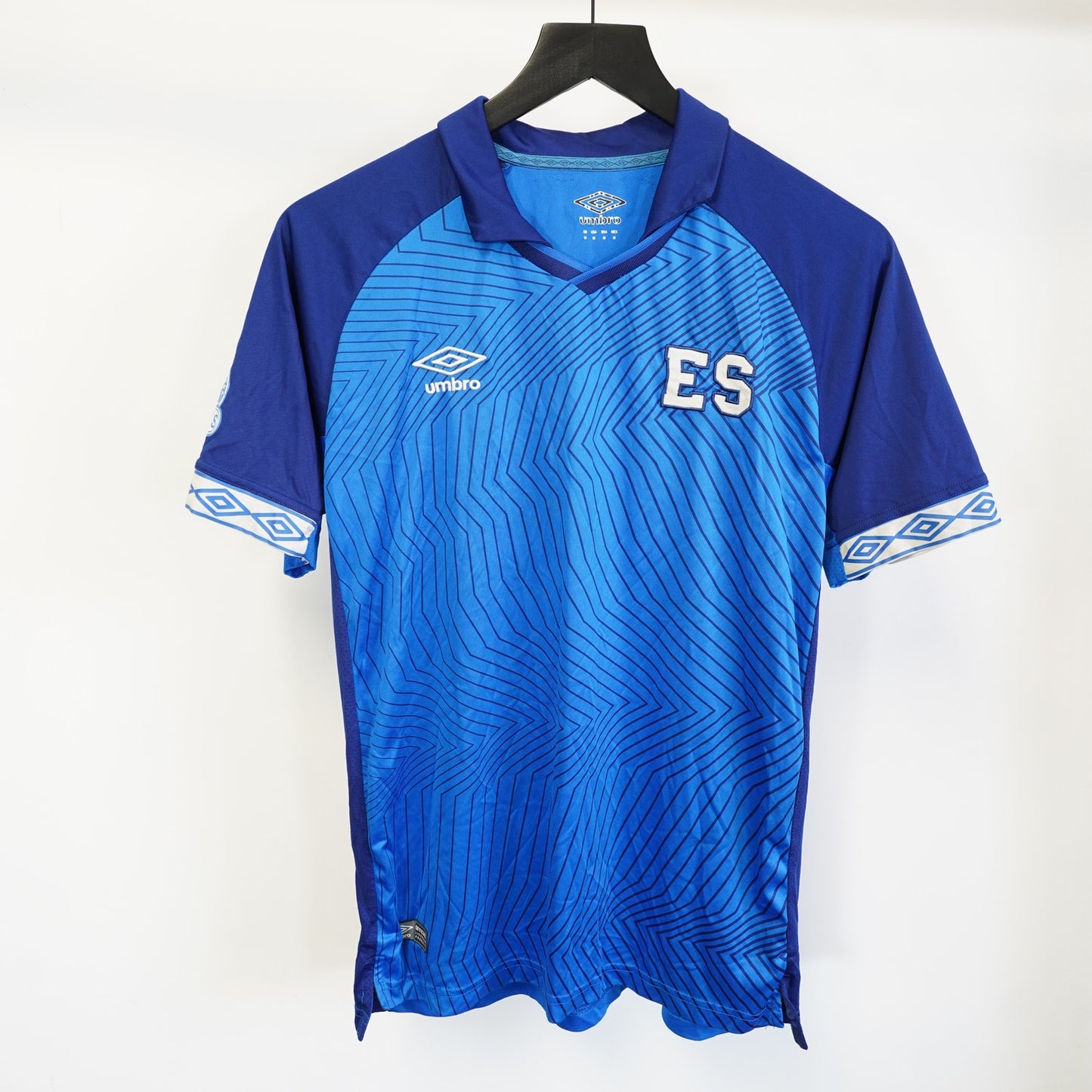 (M) Umbro El Salvador 2019 Home Soccer Jersey Men's M Blue Football Kit Futbol