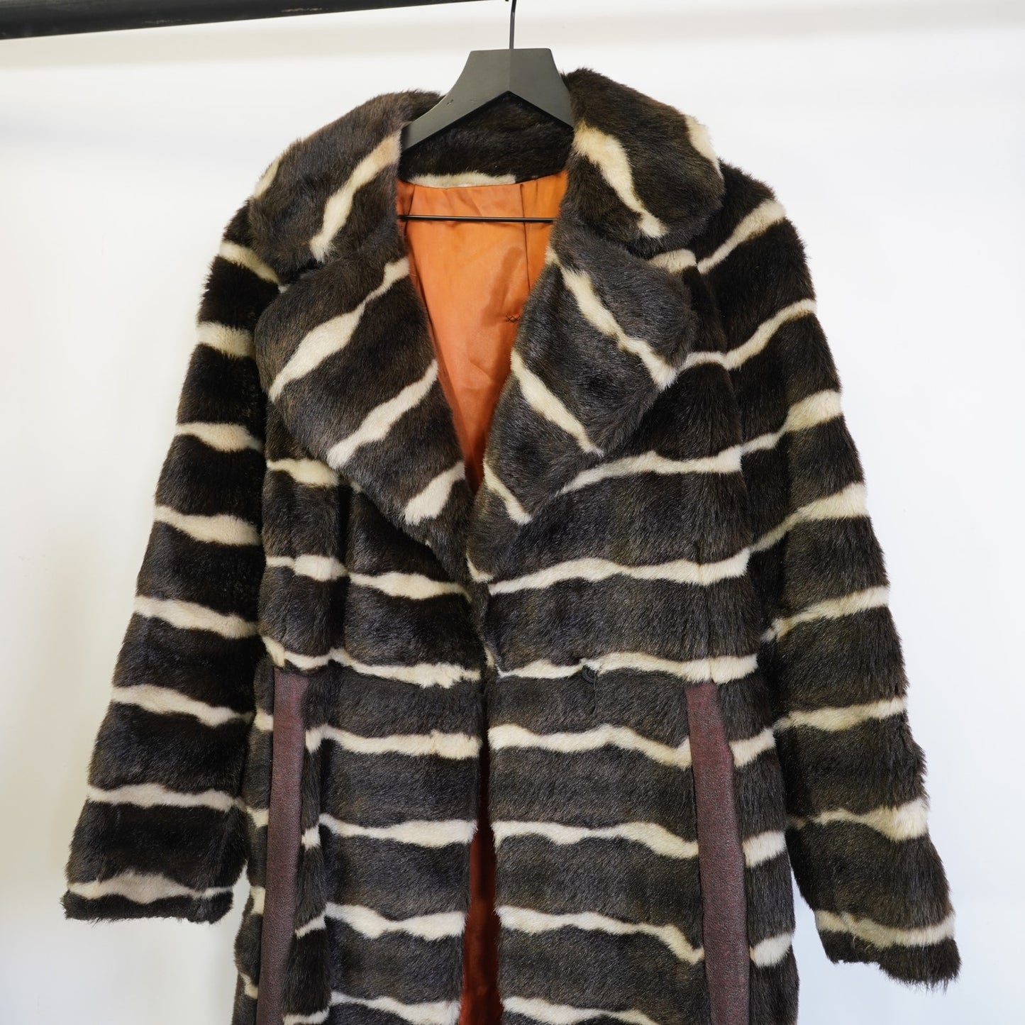 (Women's L) Vintage 70s Grandella Striped Faux Fur Coat Women's Size 14 Brown White Belted