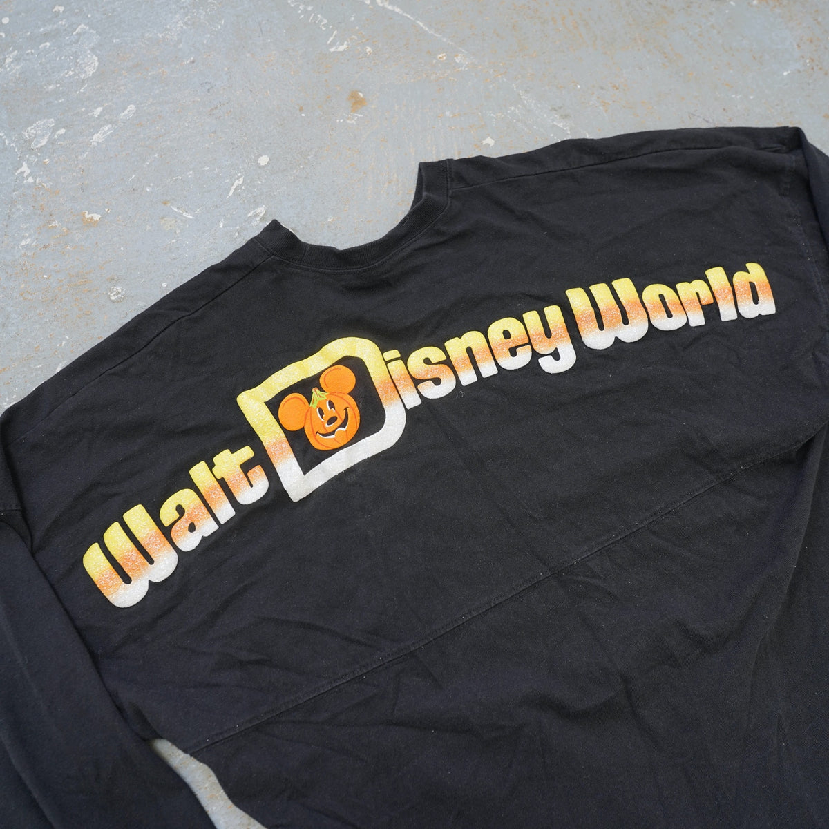 (M) Walt Disney World 2019 Halloween Candy Corn Spirit Jersey Size M Black Orange