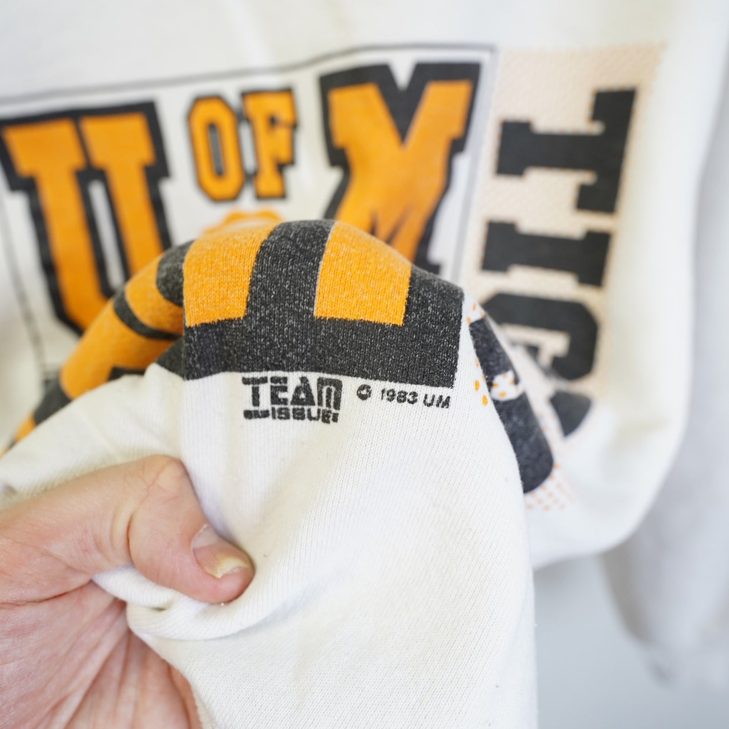 (L) Vintage University of Missouri Tigers Russell Athletic Sweatshirt Men's L White