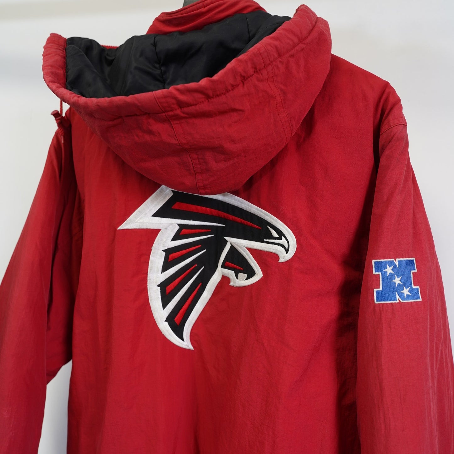 (M) Vintage Atlanta Falcons Reebok Puffer Jacket Y2K Men's M Red NFL Retro 2000s