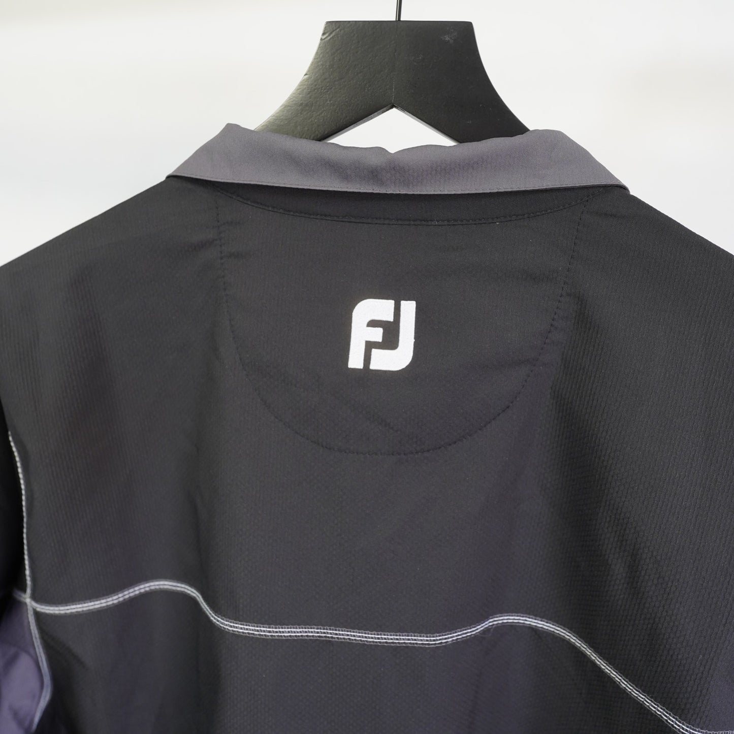 (L) FootJoy Sport Short Sleeve Golf Windshirt Men's L Sewn Cannon Black Charcoal