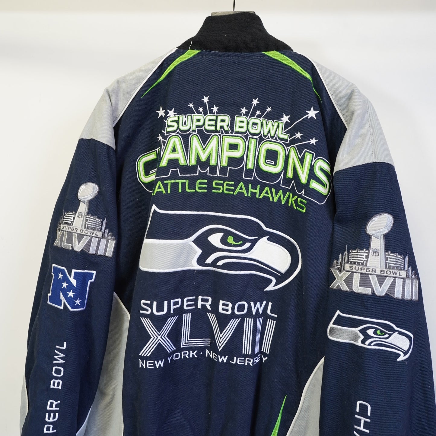 (XXL) Vintage Seattle Seahawks Super Bowl XLVIII Champs Nascar Jacket Mens 2XL Patch