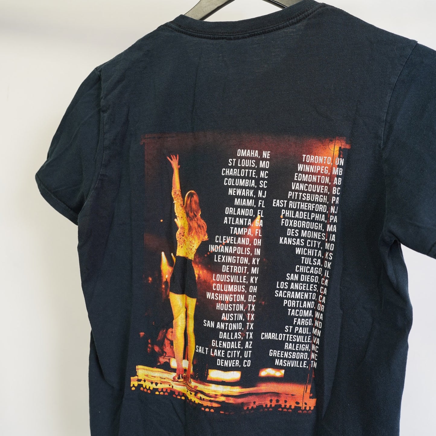 (Women's S) Taylor Swift The Red Tour 2013 Concert Band T-Shirt Women's S Black Official