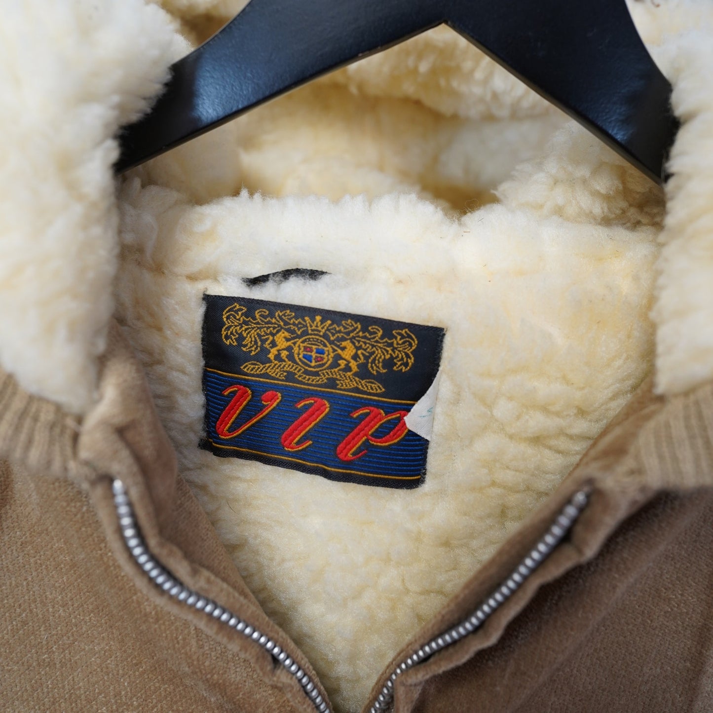 (XL) True Vintage VIP Sherpa Lined Hooded Bomber Jacket Men's XL Tan Cream Casual