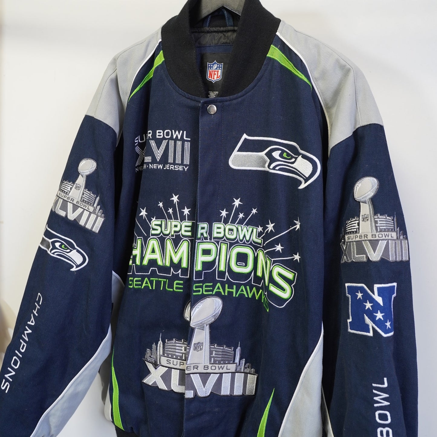 (XXL) Vintage Seattle Seahawks Super Bowl XLVIII Champs Nascar Jacket Mens 2XL Patch
