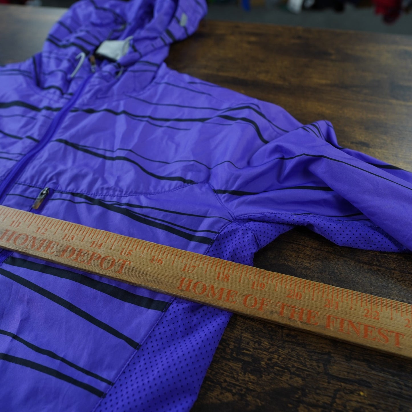 (S) Nike Running Light Windbreaker Men's S Purple Hooded Luke's Locker Jacket