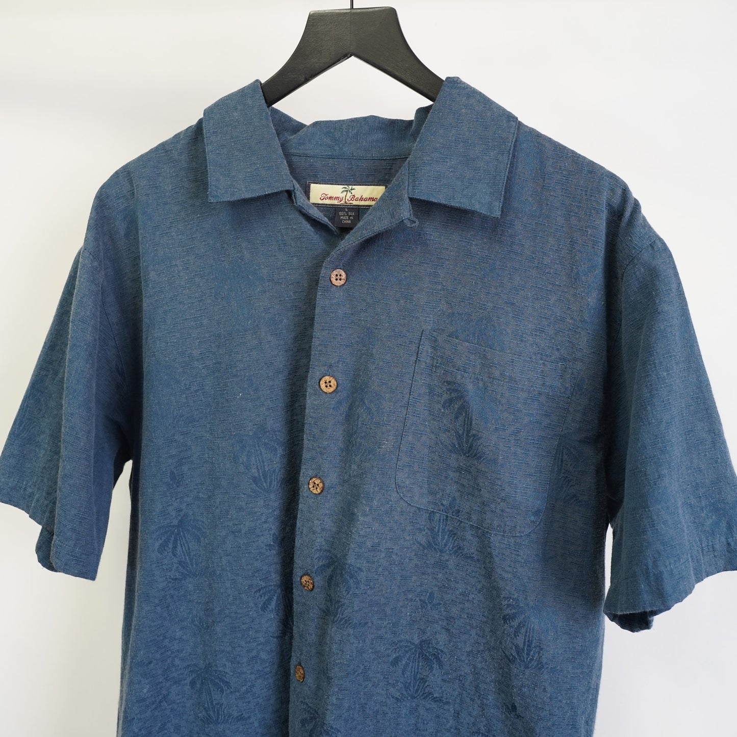 (L) Vintage Tommy Bahama Embroidered 100% Silk Martini Hawaiian Shirt Men's L Blue