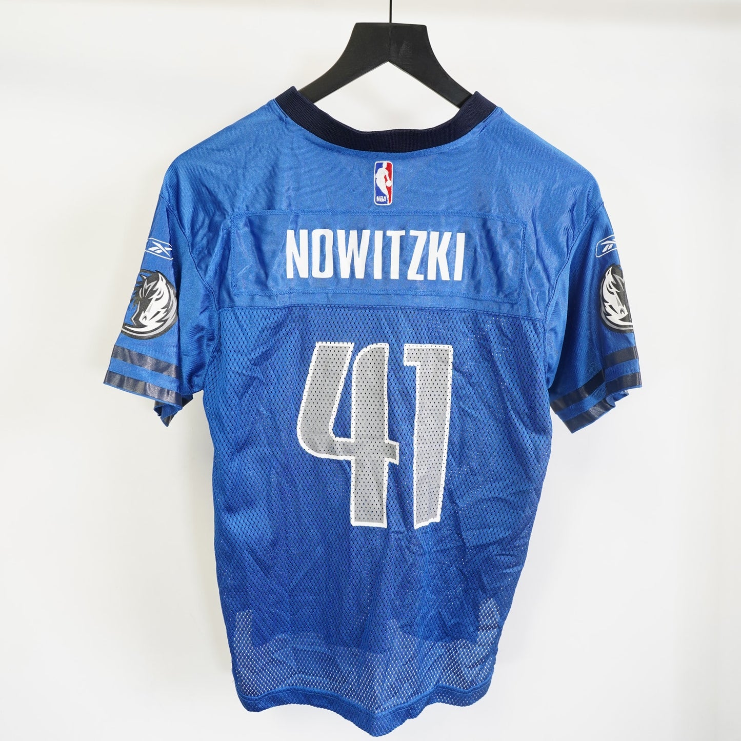 (Kids M) Reebok Dallas Mavericks Dirk Nowitzki 2000s Football Jersey Kids Sz M Youth Blue