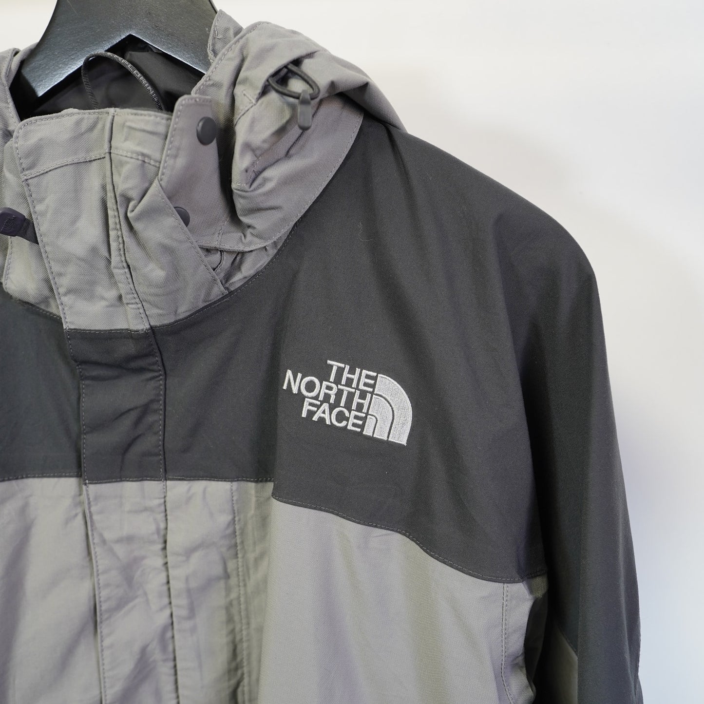 (XL) The North Face Hyvent Rain Jacket Men's XL Gray Waterproof Hooded Gorpcore Y2K