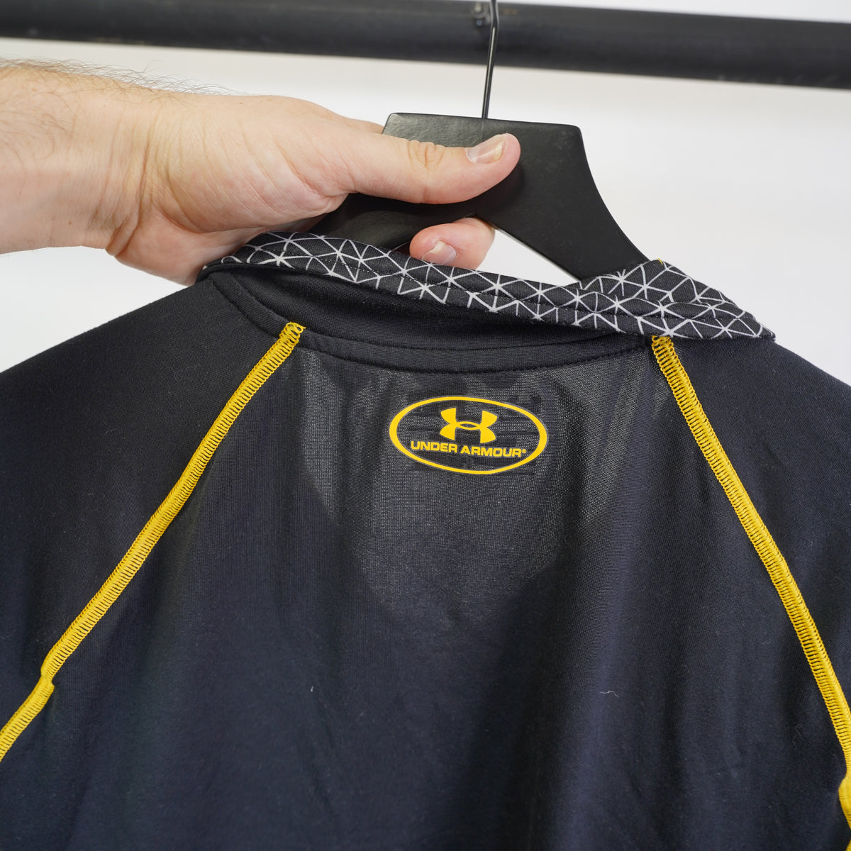 (M) Under Armour Missouri Tigers HeatGear 1/4 Zip Pullover Mens Medium Black Gold