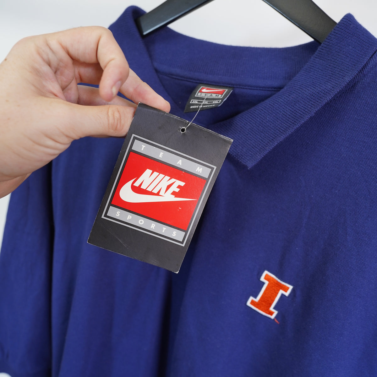 (XXL) Vintage Nike Team Illinois Fighting Illini Polo Shirt Navy Blue XXL NWT 2000s