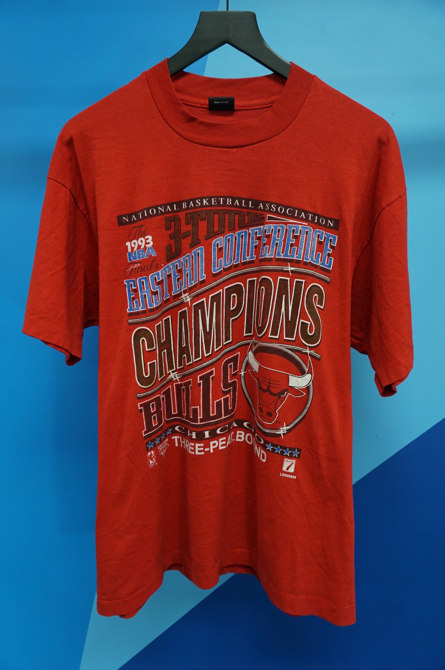 (XL) 1993 Chicago Bulls 3 Time Eastern Conference Champs Single Stitch T-Shirt