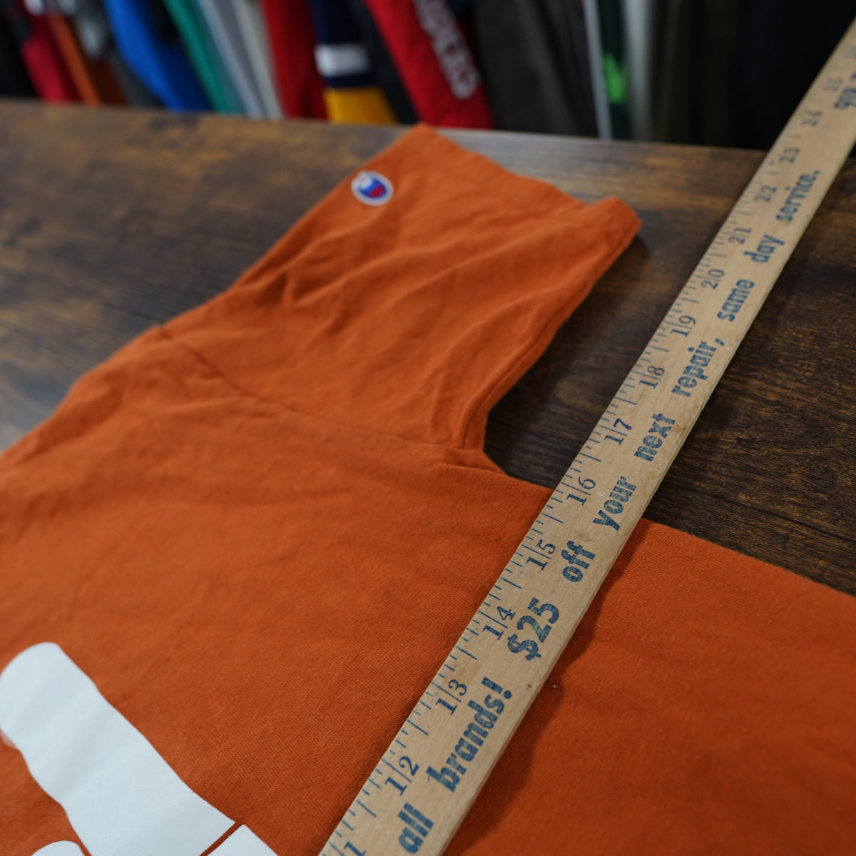 (S) Champion Mens Texas Longhorns Hook Em Horns Burnt Orange Graphic T-Shirt Small