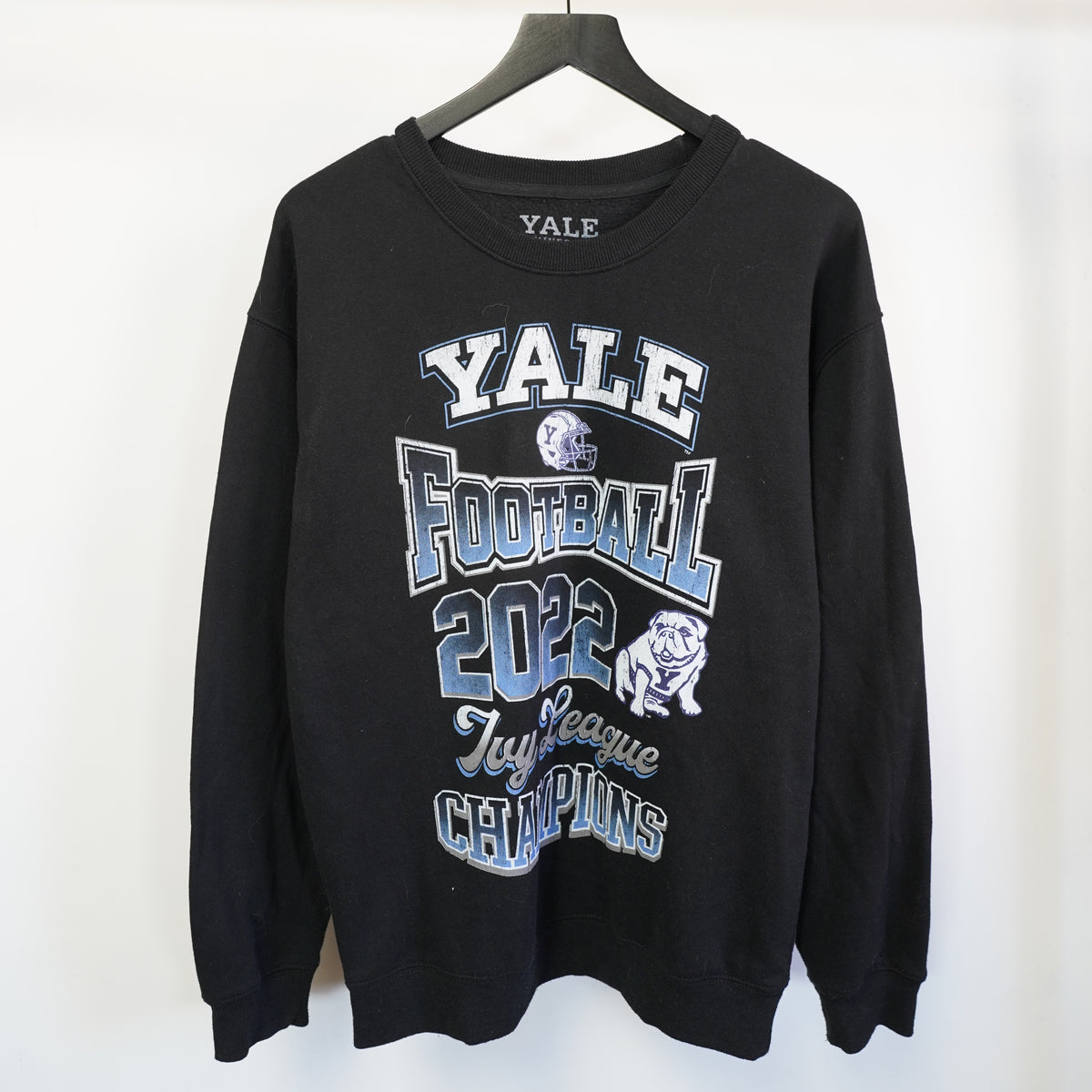 (M) Yale University 2022 Ivy League Football Champions Sweatshirt Mens Medium Black