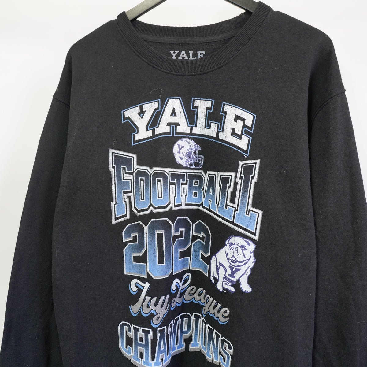 (M) Yale University 2022 Ivy League Football Champions Sweatshirt Mens Medium Black