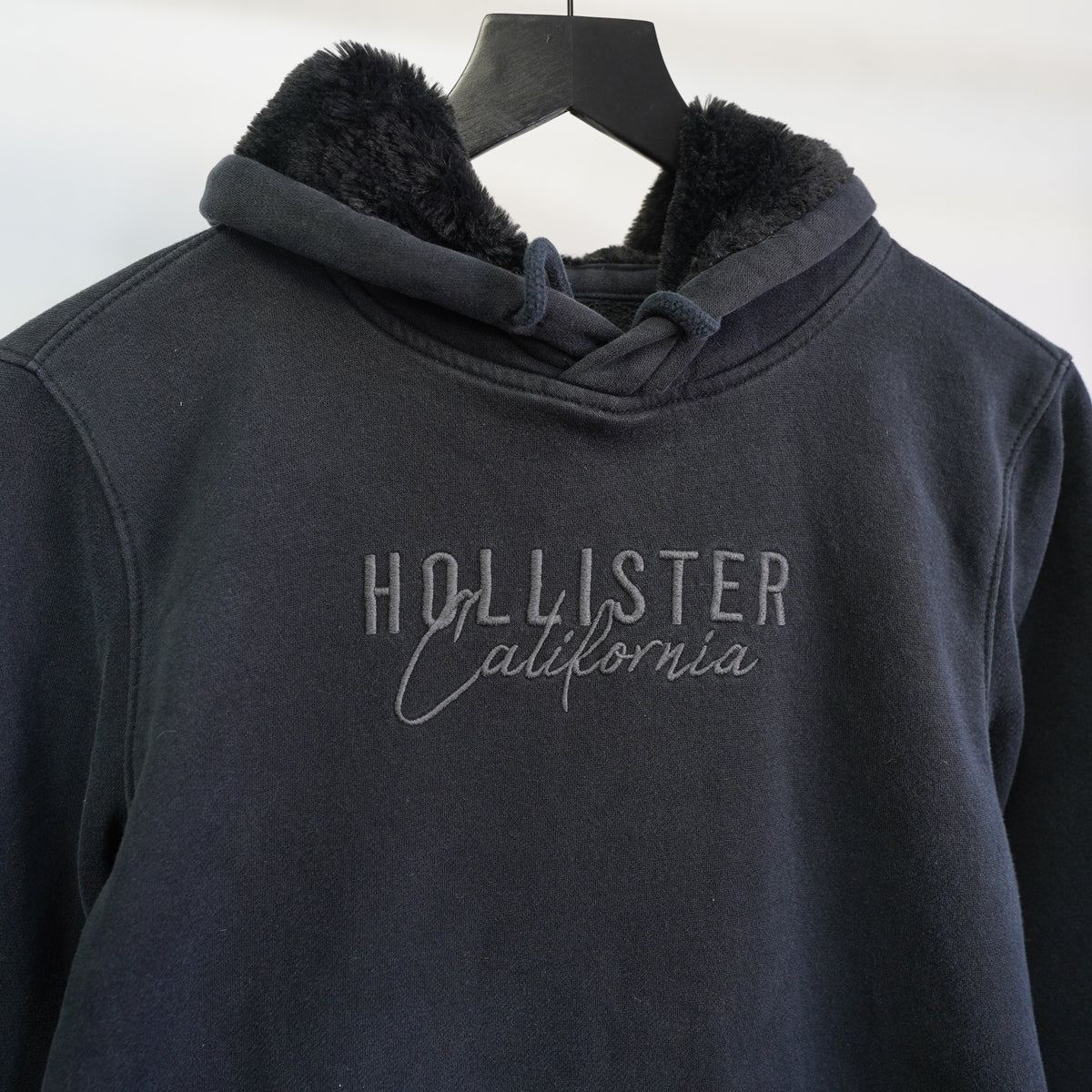 (S) Hollister Surf Co Mens Black Faux Fur Lined Hooded Sweatshirt Y2K Small