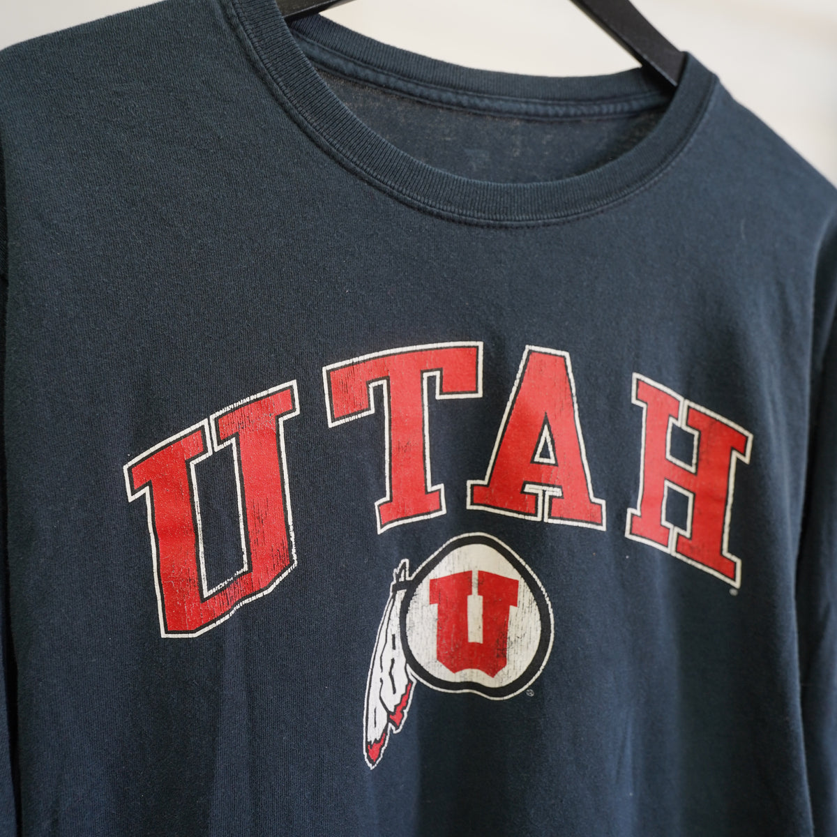(L) Fanatics Utah Utes Mens L Long Sleeve T-Shirt Navy Blue Distressed Logo Size L