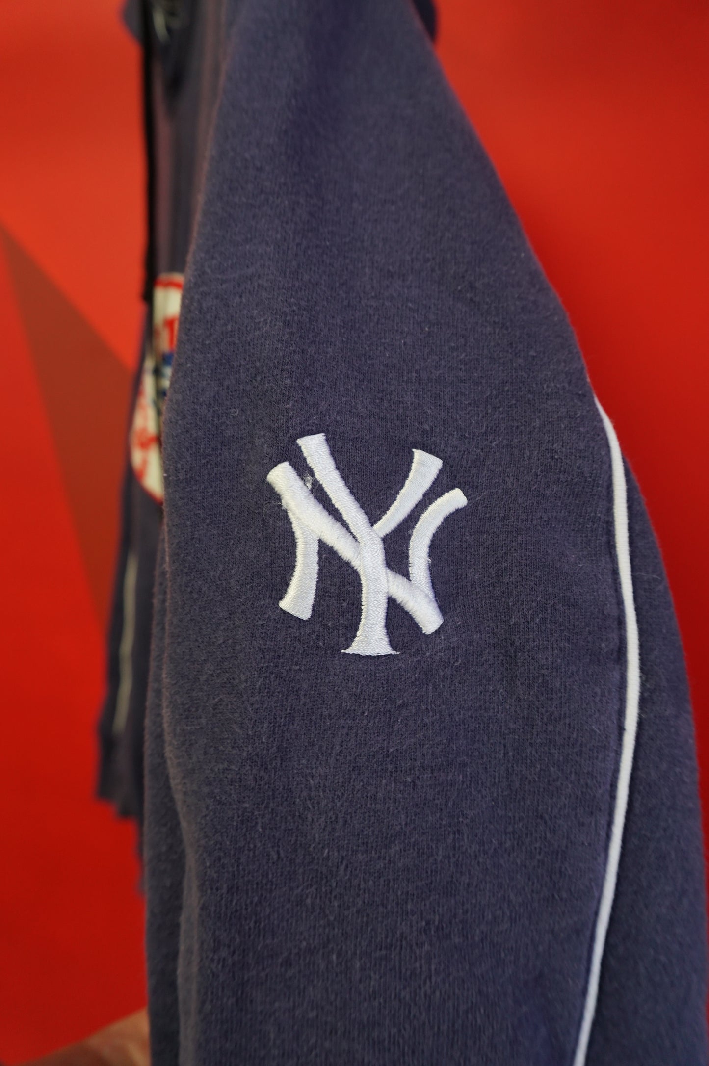 (XXL) New York Yankees Embroidered Hoodie