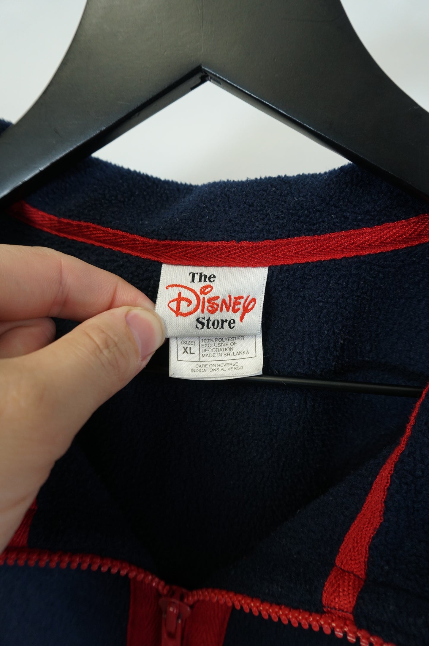 (XL/XXL) Winnie The Pooh & Gang Fleece Pullover