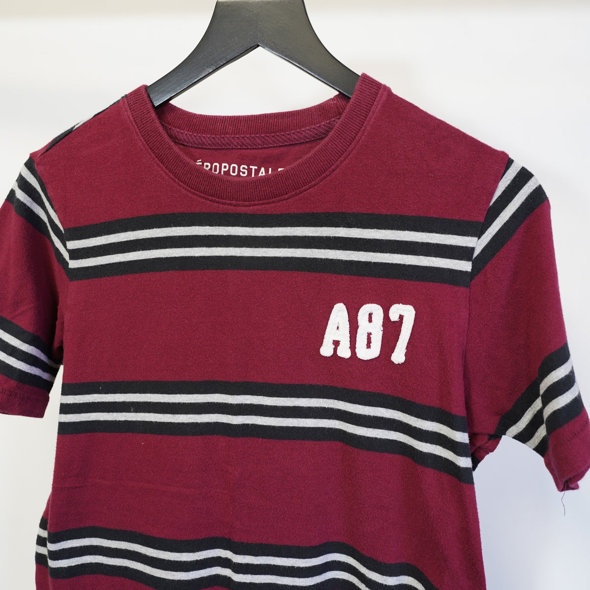 (S) Aeropostale Mens A87 Embroidered Striped T-Shirt Burgundy Y2K Small