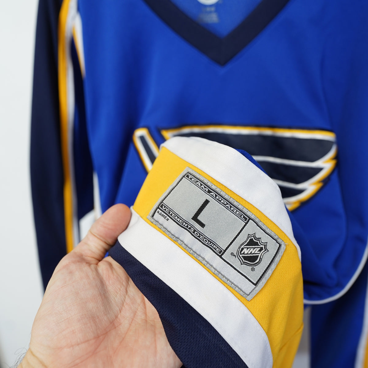 (L) NHL St. Louis Blues Vladimir Tarasenko 91 Hockey Jersey Mens Large Blue Sewn