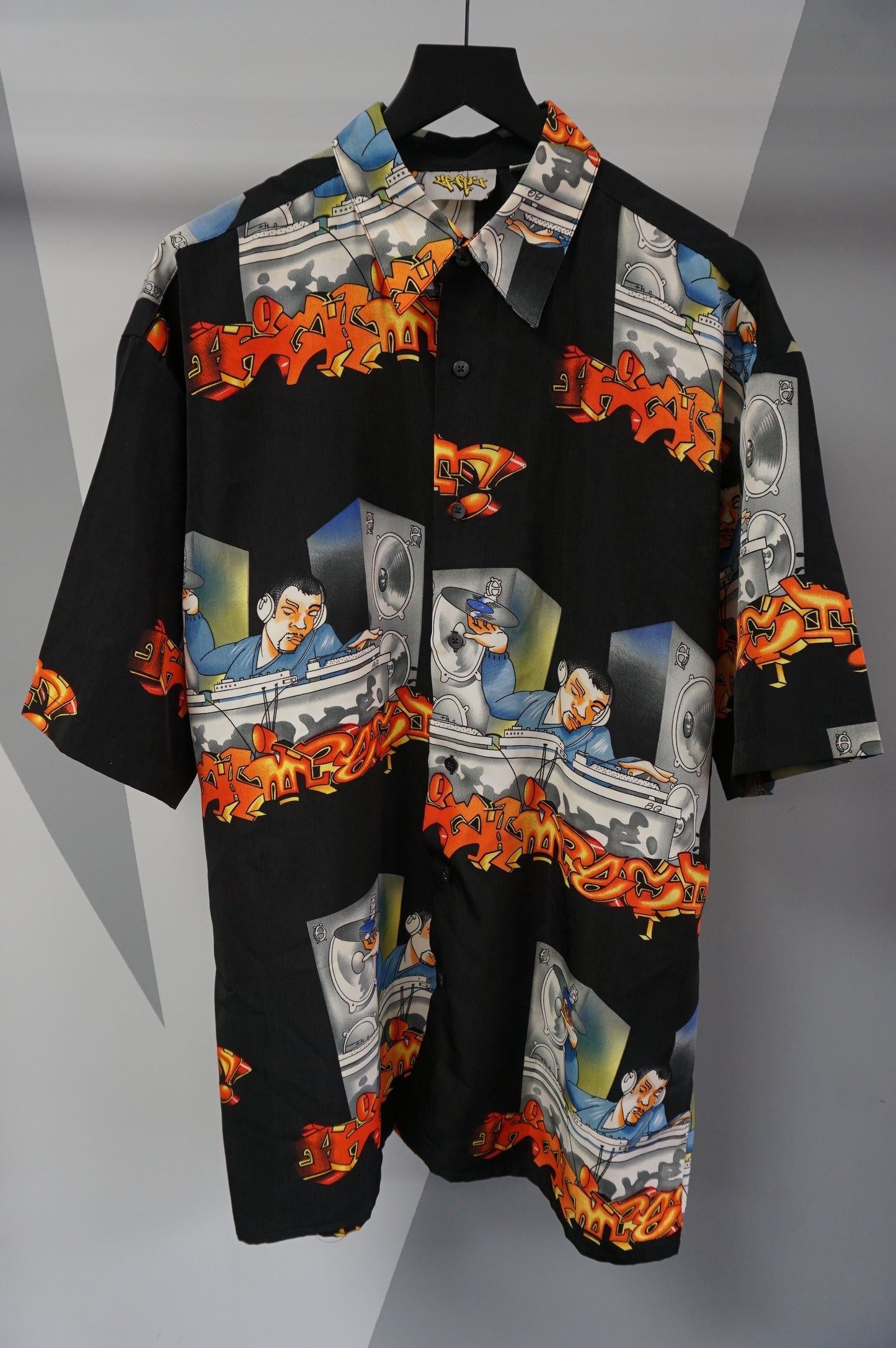 (L/XL) Y2K DJ Button Up Shirt