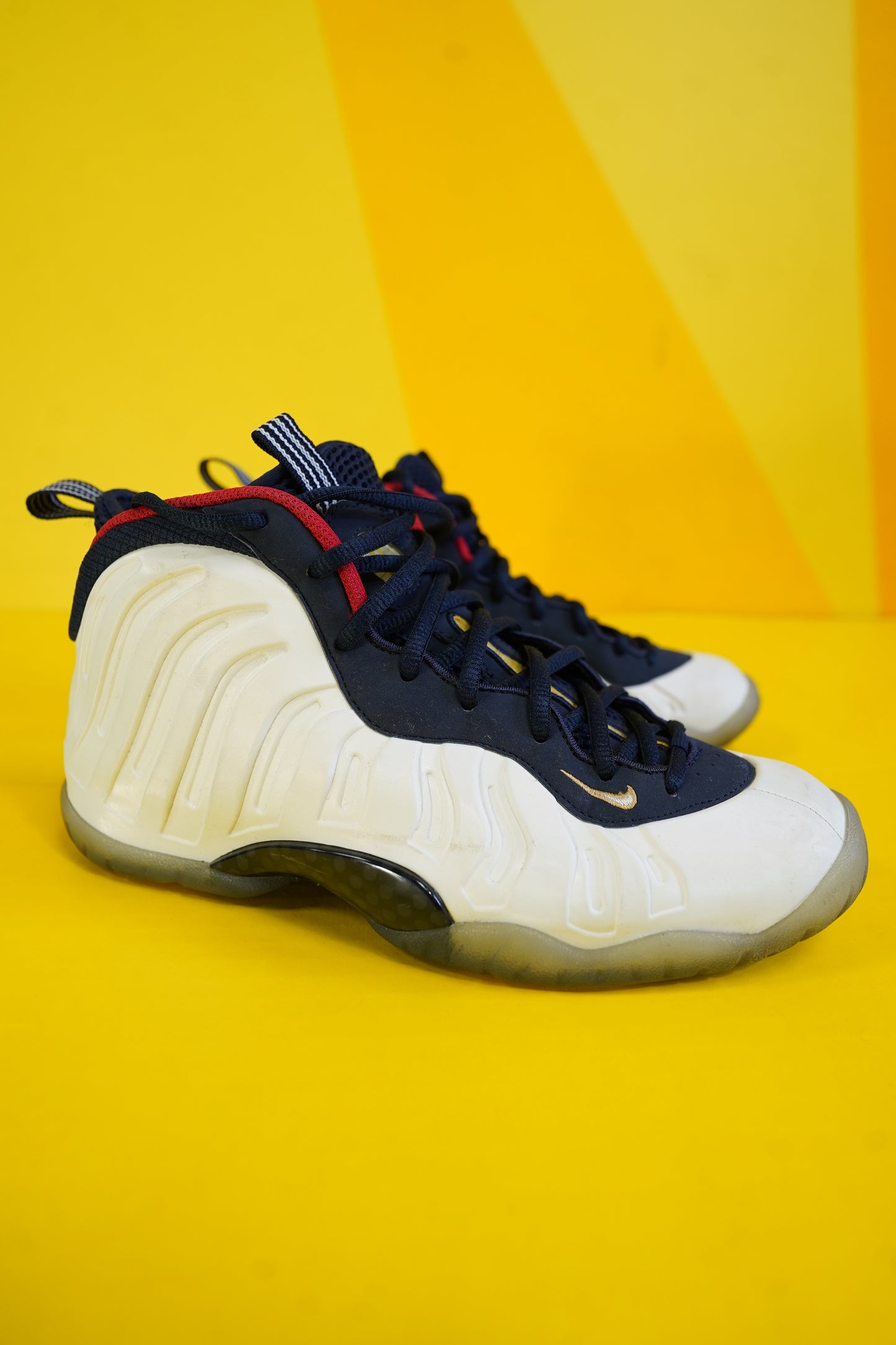 (Sz. 7Y) Nike Olympic Foamposite Sneaker