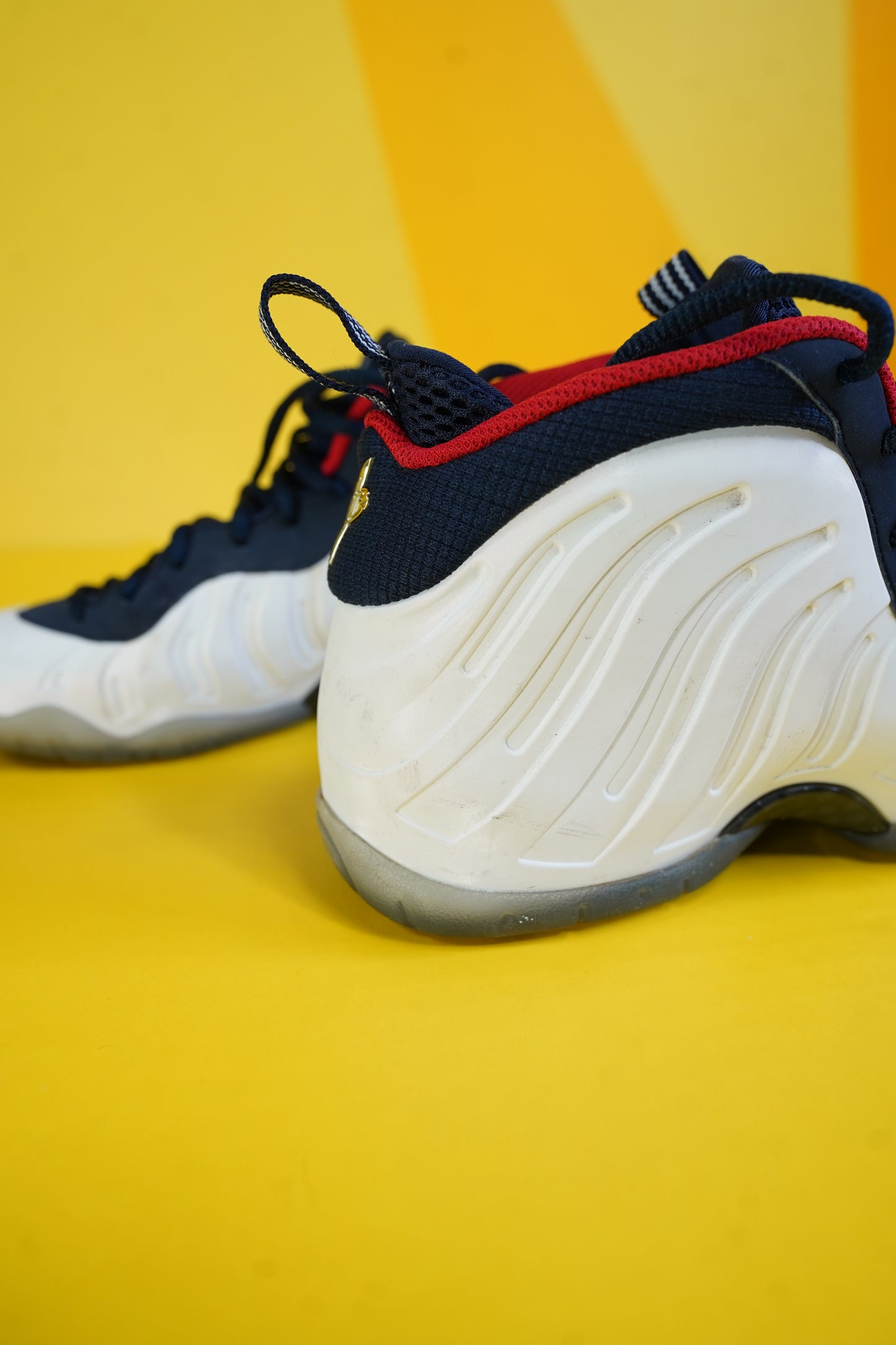 (Sz. 7Y) Nike Olympic Foamposite Sneaker