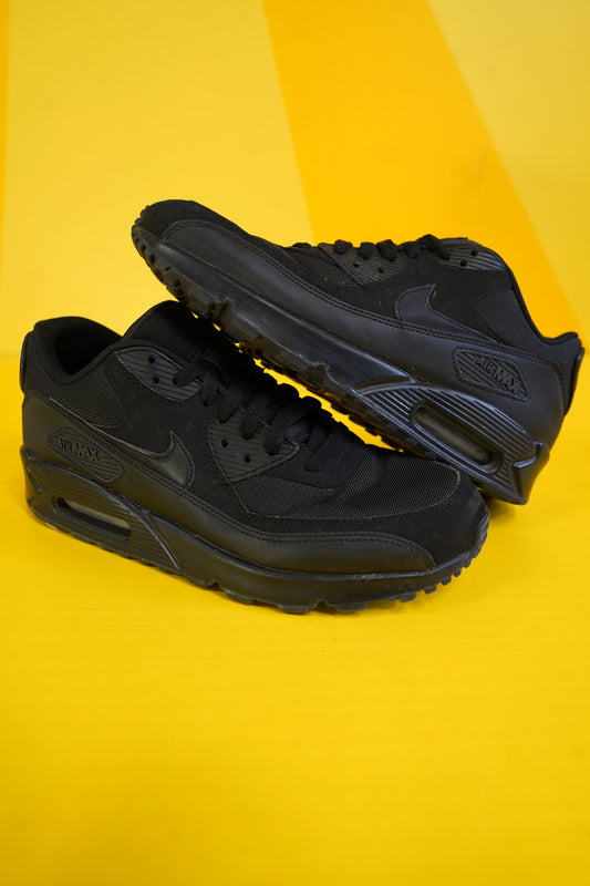 (Sz. 10) Triple Black Nike Air Max 90