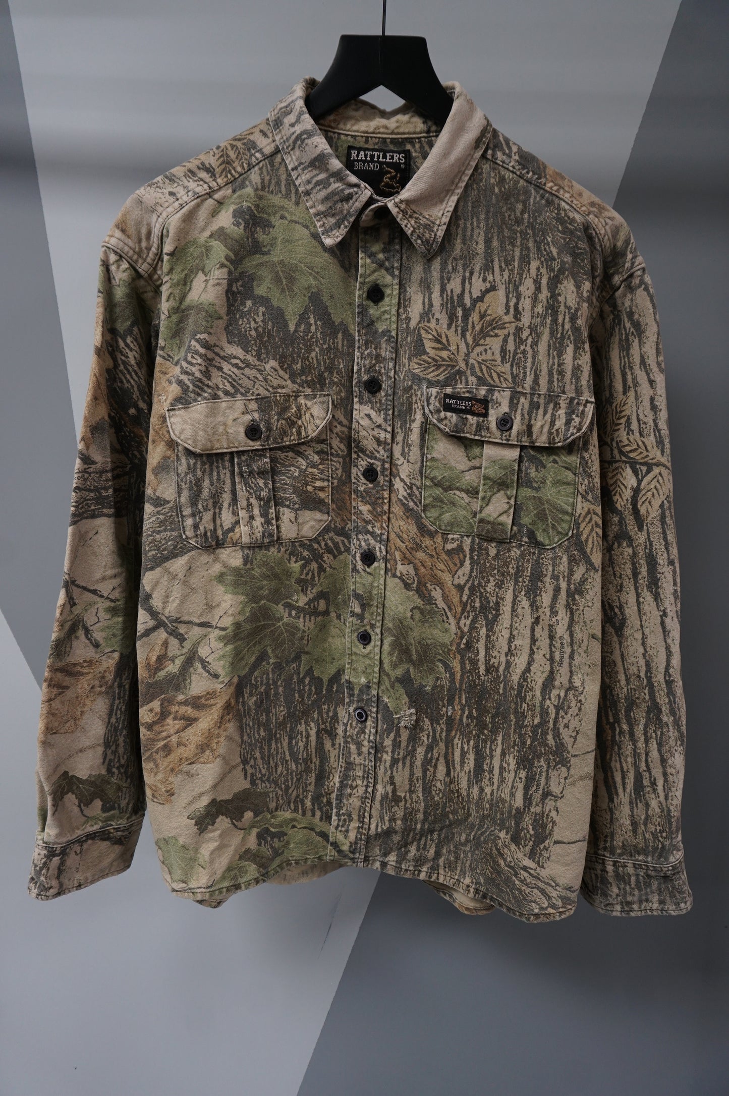 (XL) USA Made Realtree Camo Button Up Shirt