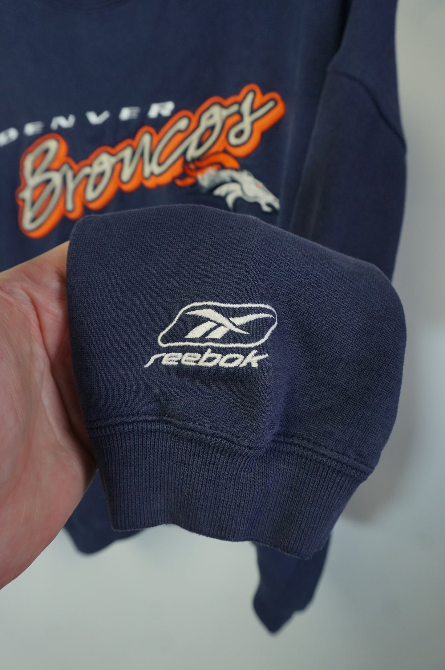(XXL) Denver Broncos Vintage Reebok Embroidered Crewneck Sweatshirt