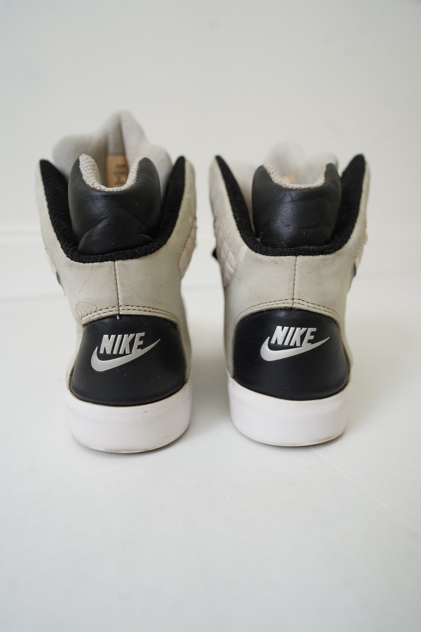 (Sz. 9) Nike Air Flight Auto 2009