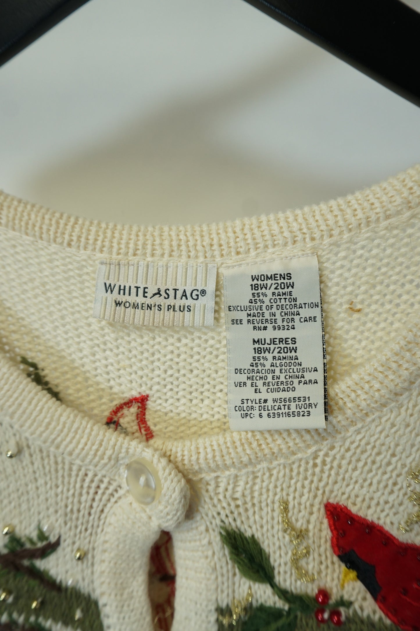 (XL) White Stag Christmas Cardinals Cardigan