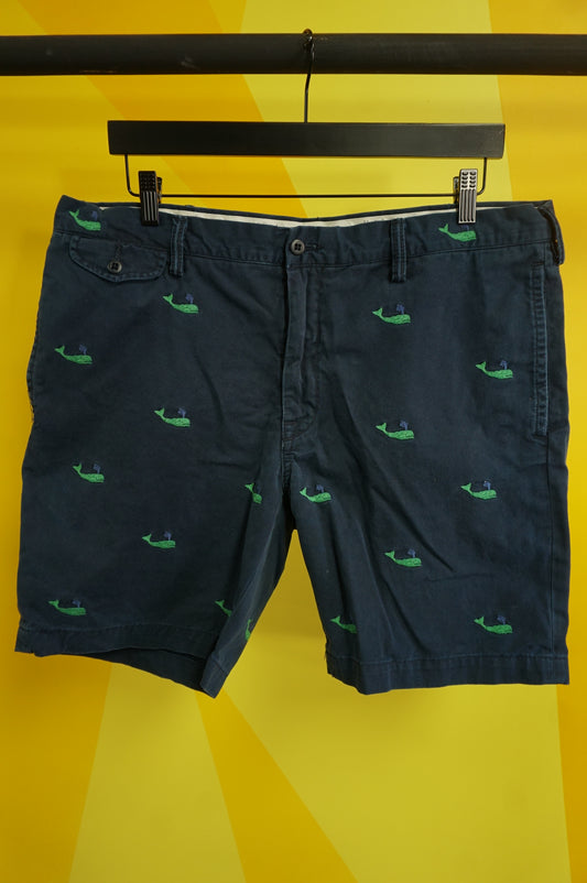 (38) Polo Ralph Lauren Embroidered Whale Shorts