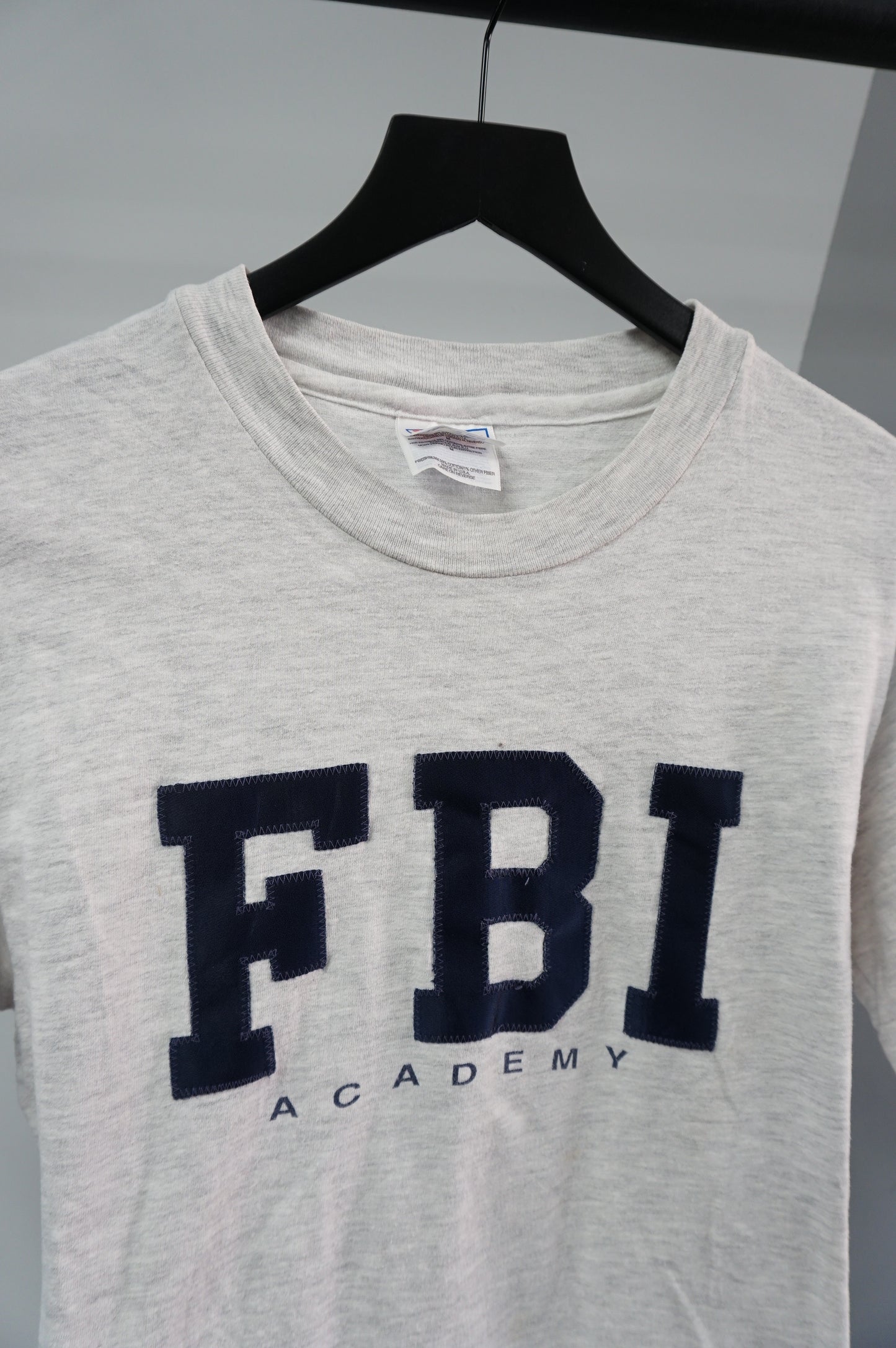 (M) Vtg Embroidered FBI Single Stitch T-Shirt
