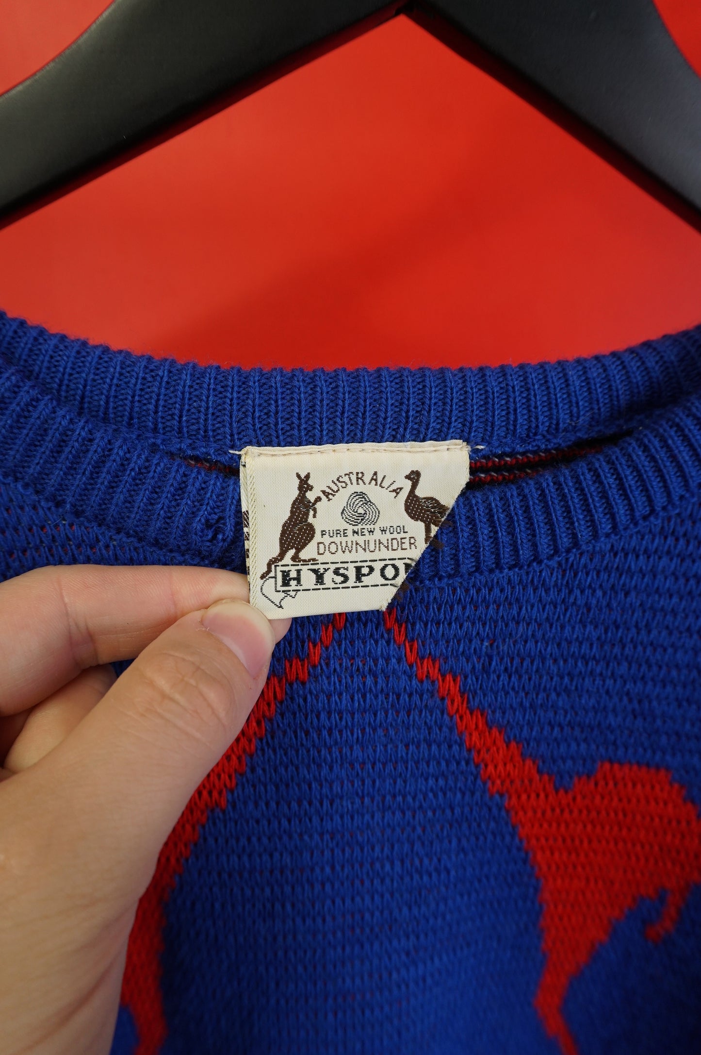 (L) Vtg Wool Knit Kangaroo Sweater