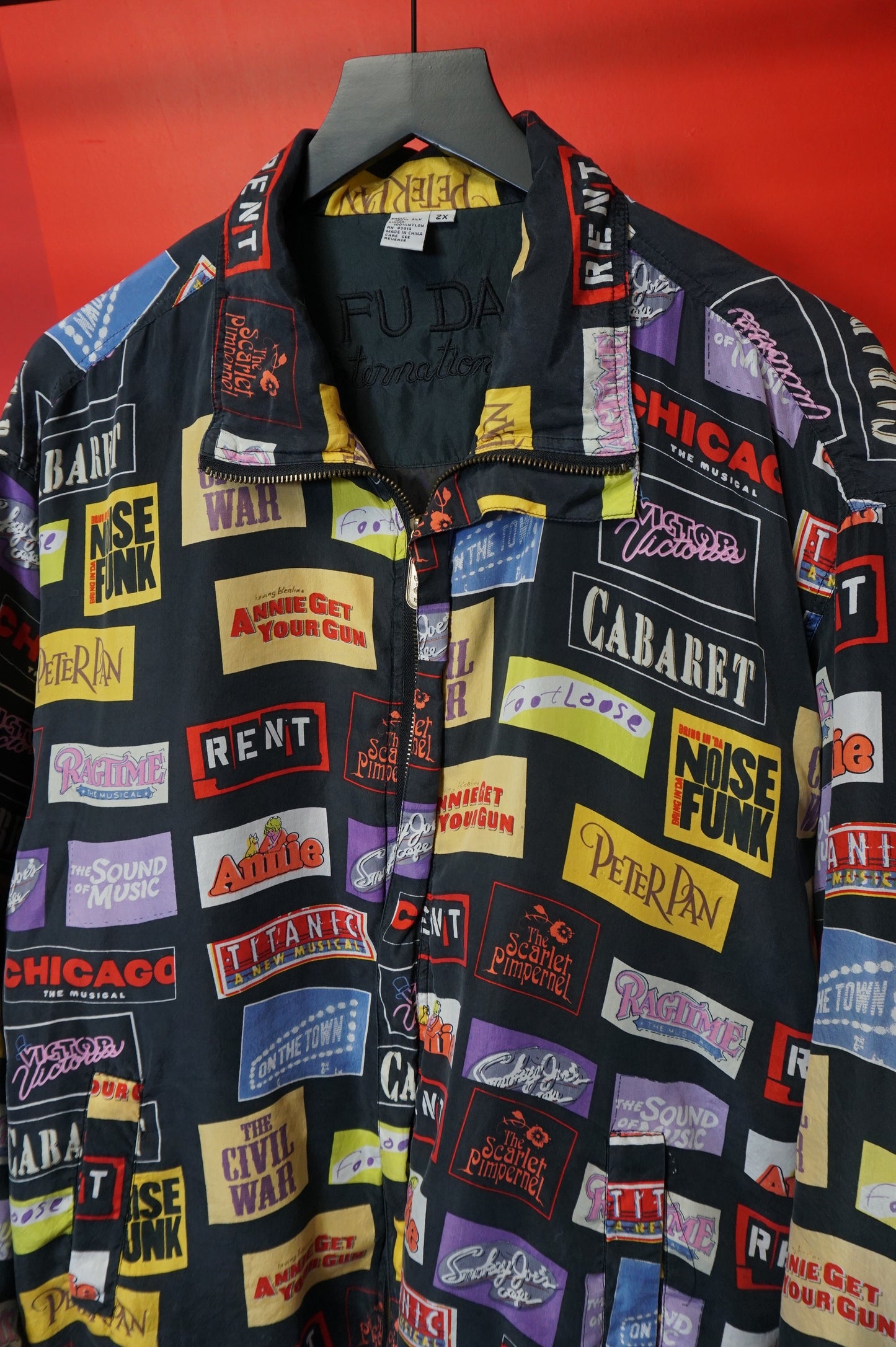 (XXL) Vtg Musicals AOP Jacket