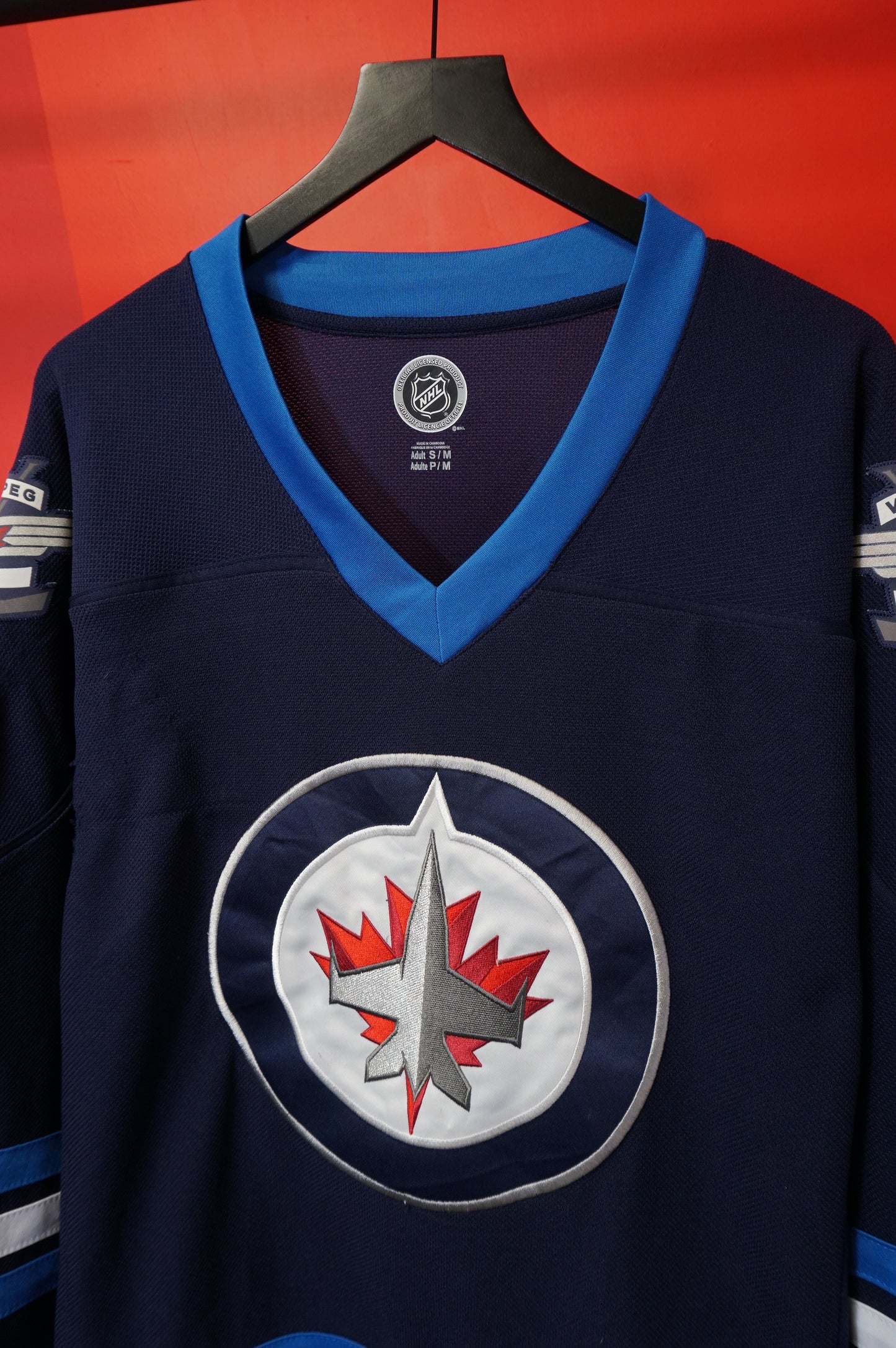 (M/L) Winnipeg Jets Hockey Jersey