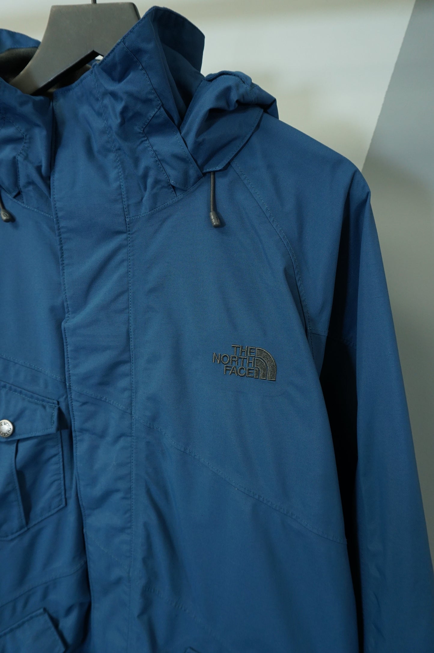 (L) The North Face Hyvent Jacket