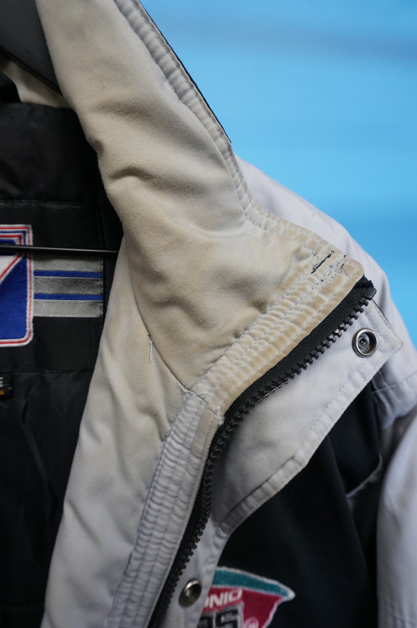 (L/XL) Vtg San Antonio Spurs Puffer Jacket