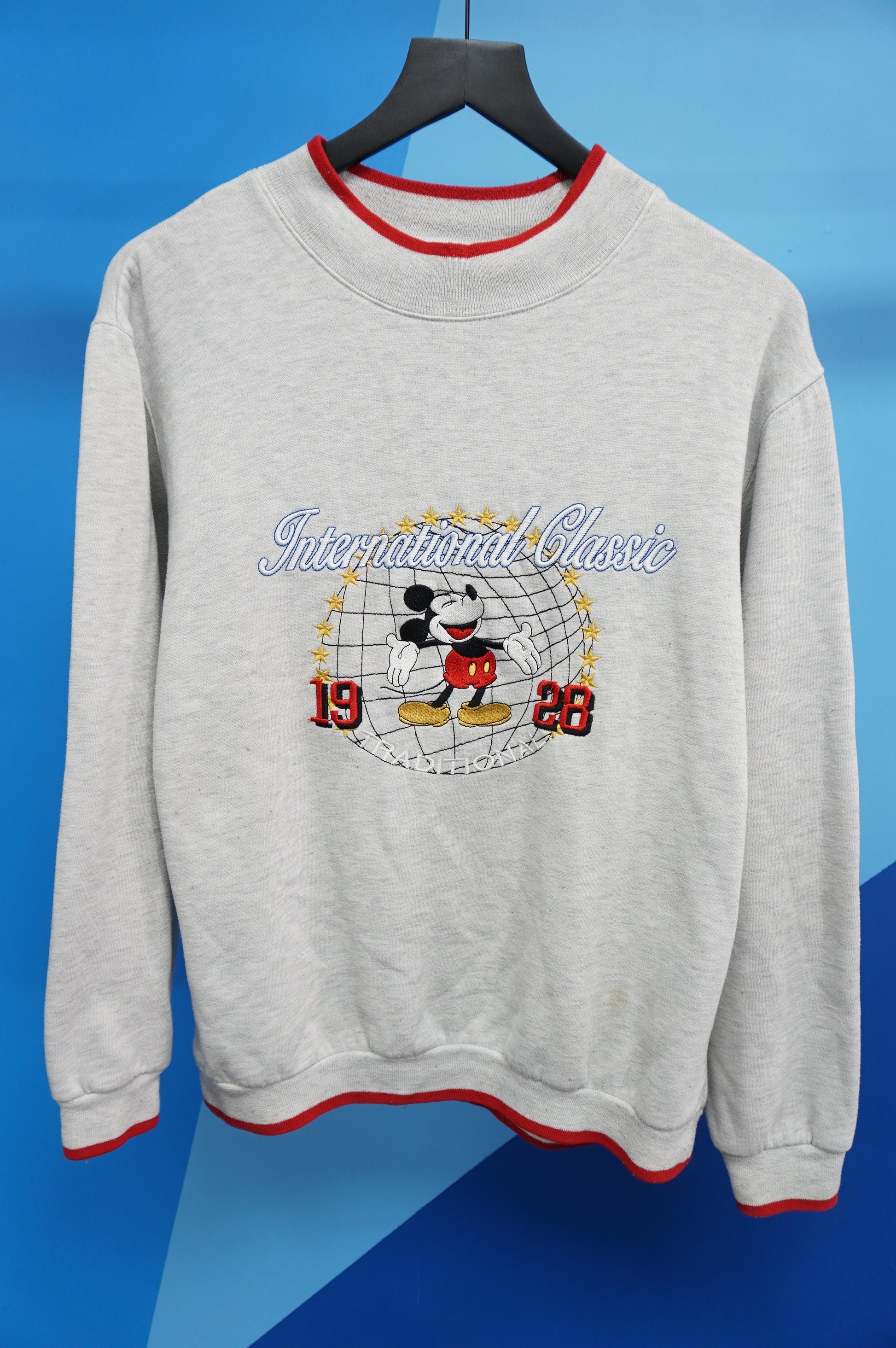CHASER BRAND - MICKEY MOUSE RADIANT PEACE CREWNECK – swirlboutique
