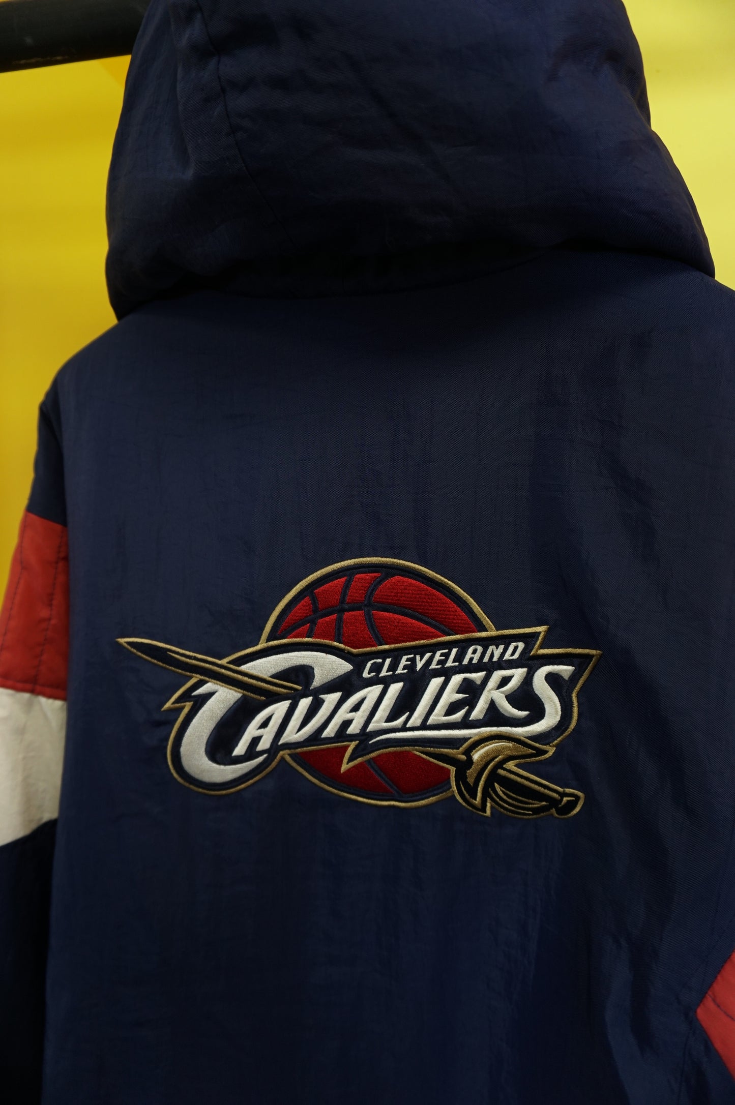 (XL/XXL) Vtg Cleveland Cavaliers Adidas Puffer Jacket